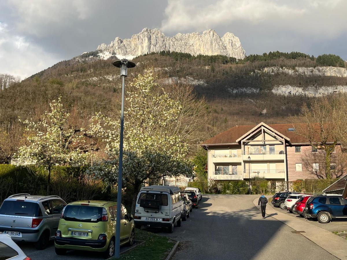 Entre Lac D'Annecy Et Montagnes, Golf Et Parapente A Pieds タロワール エクステリア 写真