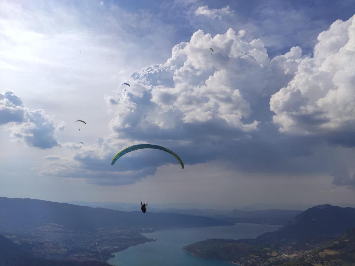 Entre Lac D'Annecy Et Montagnes, Golf Et Parapente A Pieds タロワール エクステリア 写真