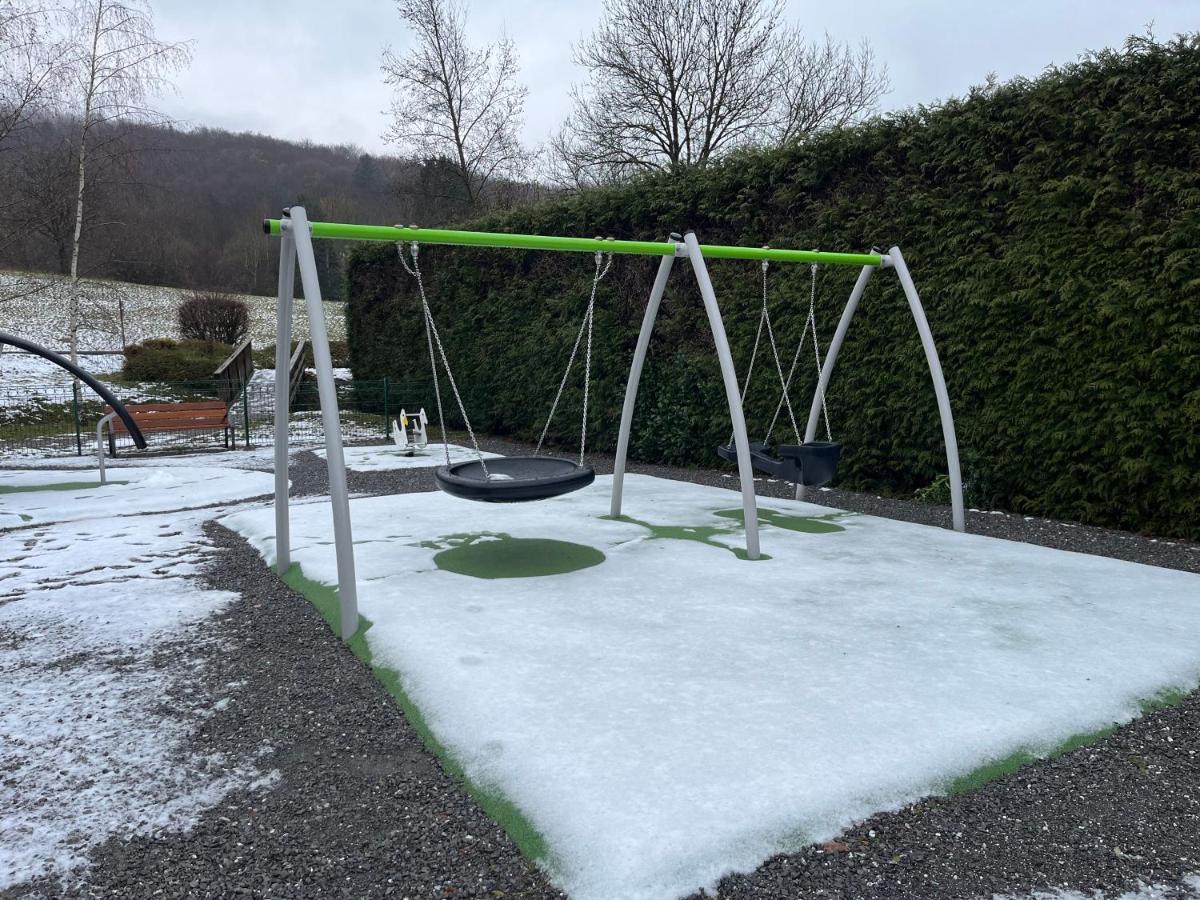 Entre Lac D'Annecy Et Montagnes, Golf Et Parapente A Pieds タロワール エクステリア 写真